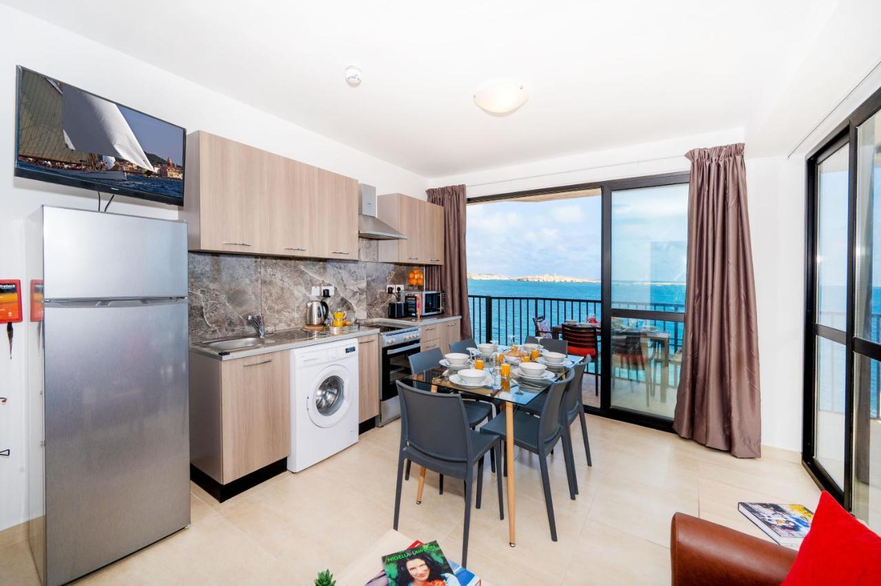 Islet Promenade Seafront Apartment With Large Corner Terrace By Getawaysmalta St. Paul's Bay Exterior foto
