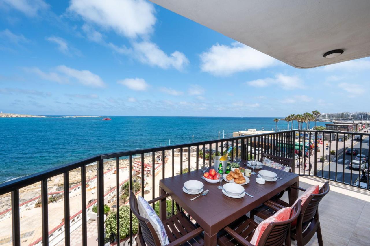Islet Promenade Seafront Apartment With Large Corner Terrace By Getawaysmalta St. Paul's Bay Exterior foto